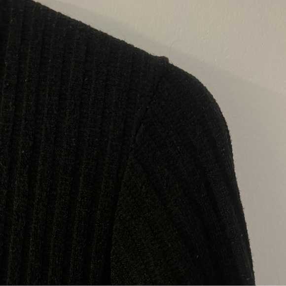 Black dress🖤 - Picture 3 of 5